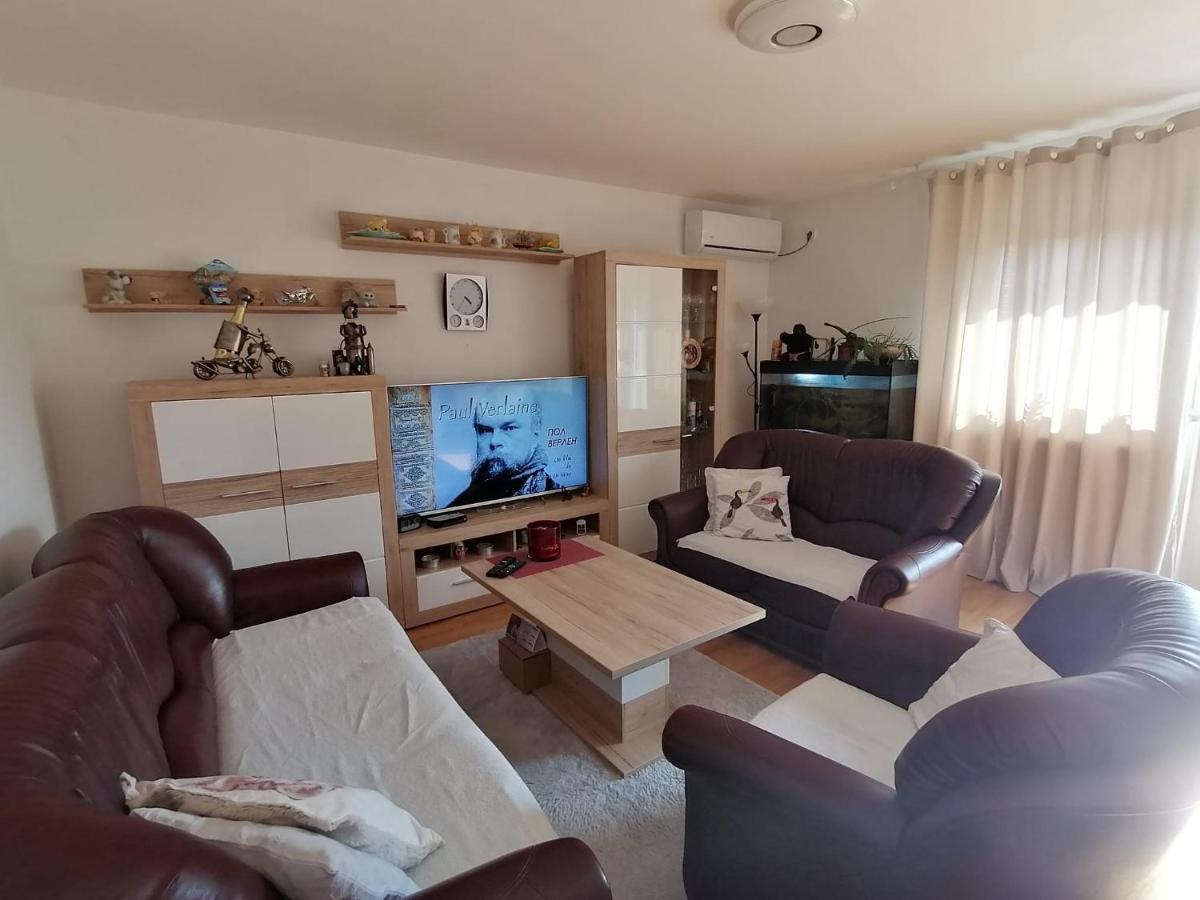 Airport Apartment Surčin Exterior foto